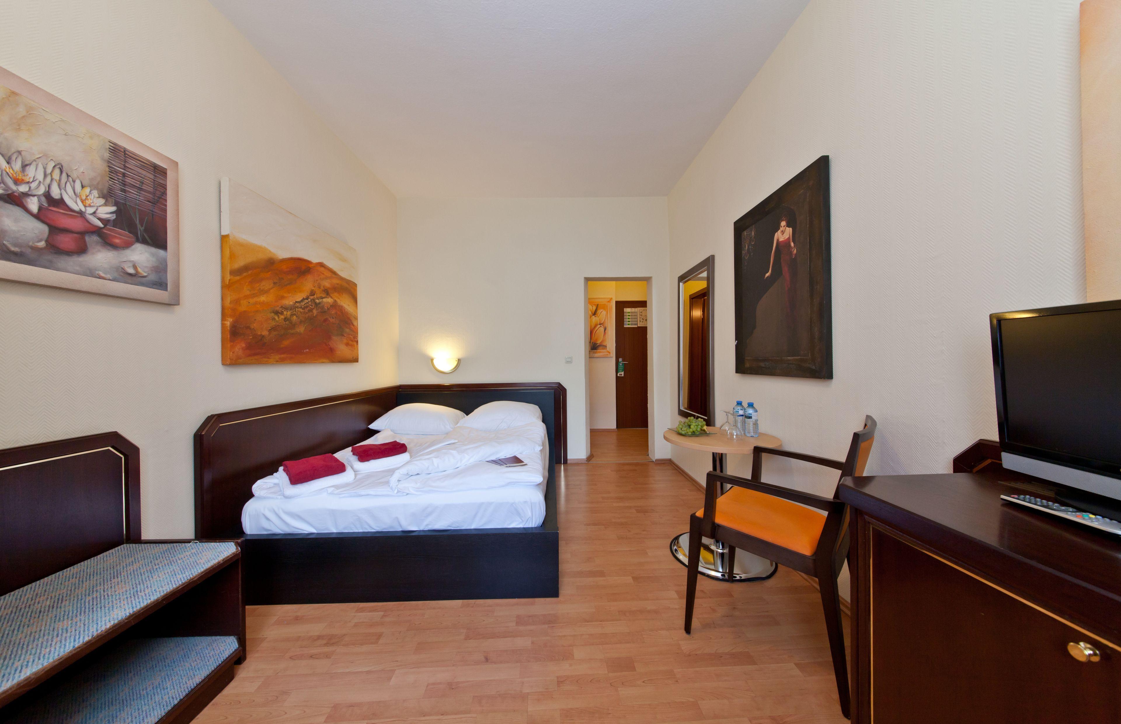 Palm Premium Hotel 3*